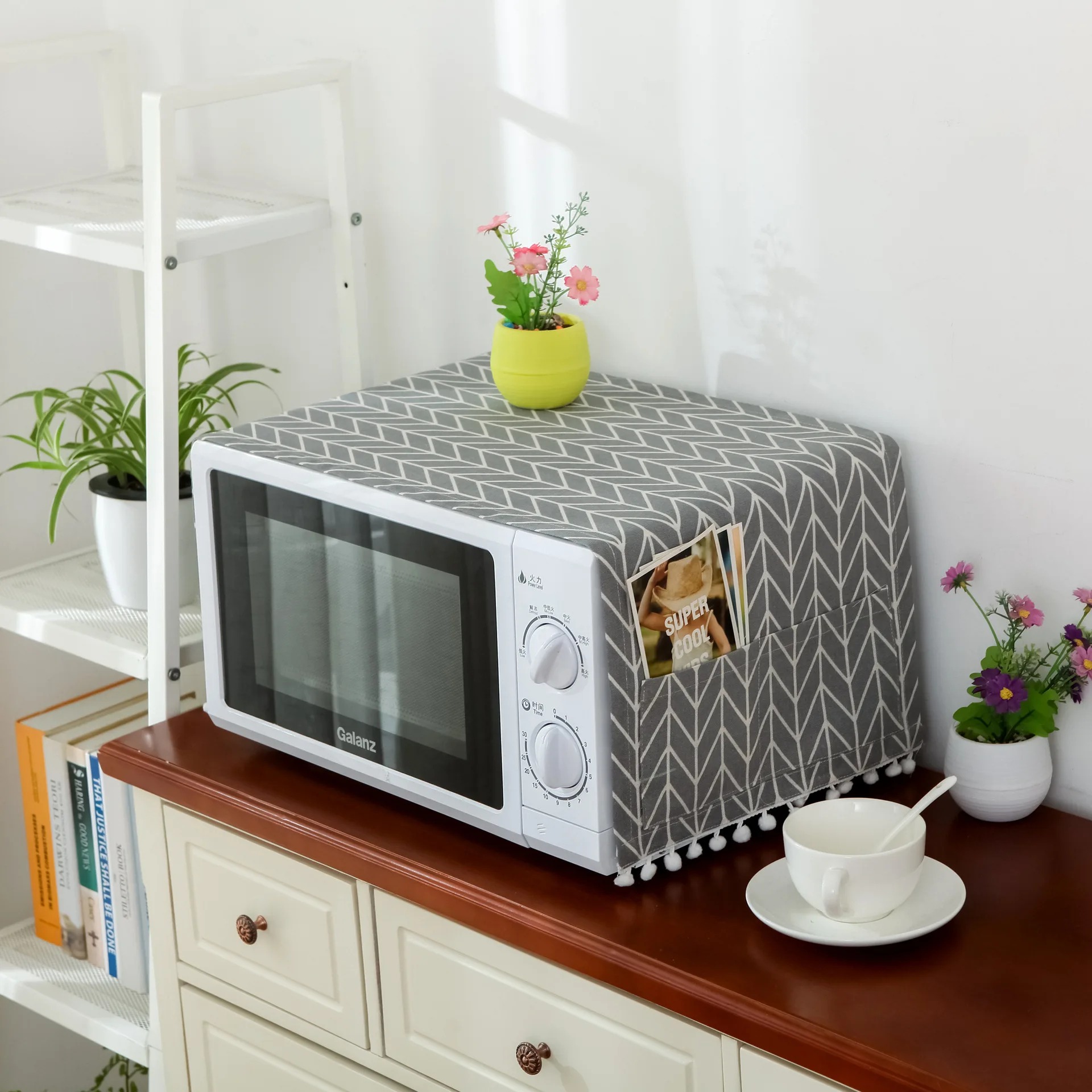 imgi_55_ba6034d33f464a4a83e988ad9fbb376d Protect Your Microwave: Dustproof Fabric Microwave Oven Cover with Bonus Storage Pockets - Image 1