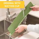 Silicone Sink Splash Guard for Kitchen and Bathroom, Anti-Spill Faucet Splash Stopper, Kitchen Sink Splash Guard, Flexible Oil-Proof Water Baffle Plate with Strong Suction Cups