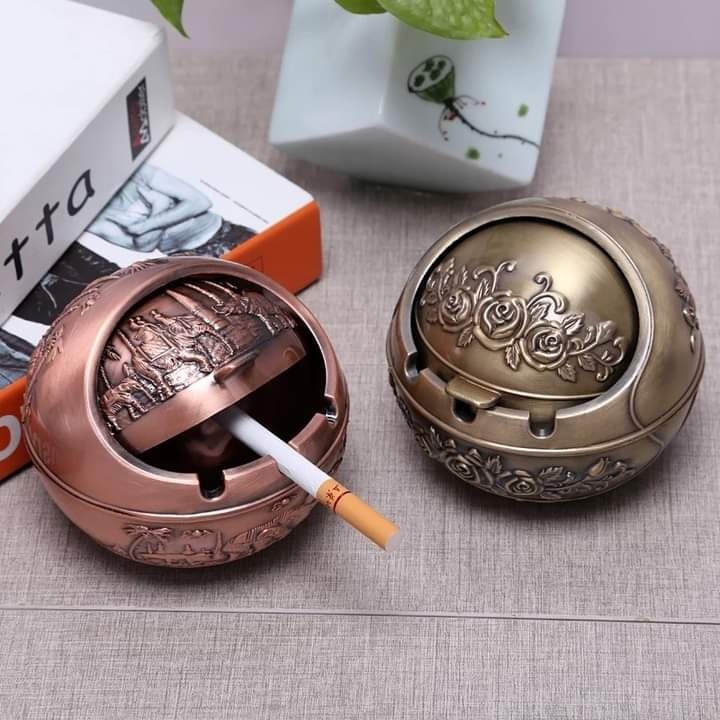 imgi_49_a6873077d9cf0bf60dfe7bb1be2881d9 Retro Metal Cigrattes Ashtray - Image 1